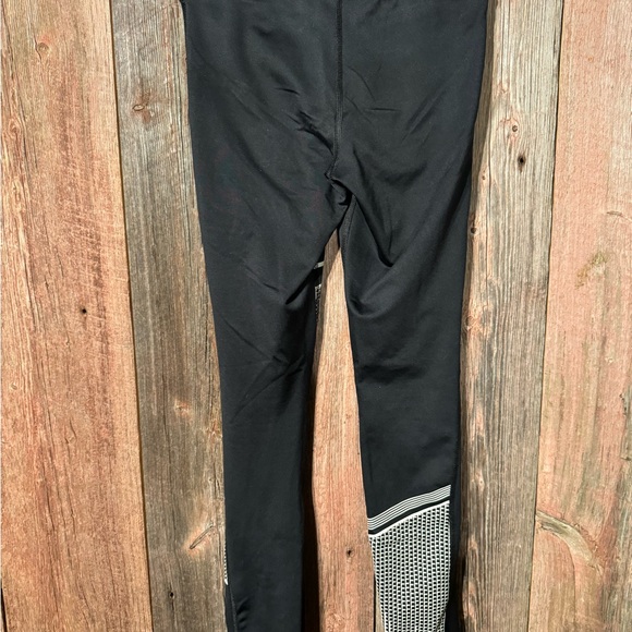 EUC Womens Small Under Armour Leggings Black and White - Picture 5 of 7